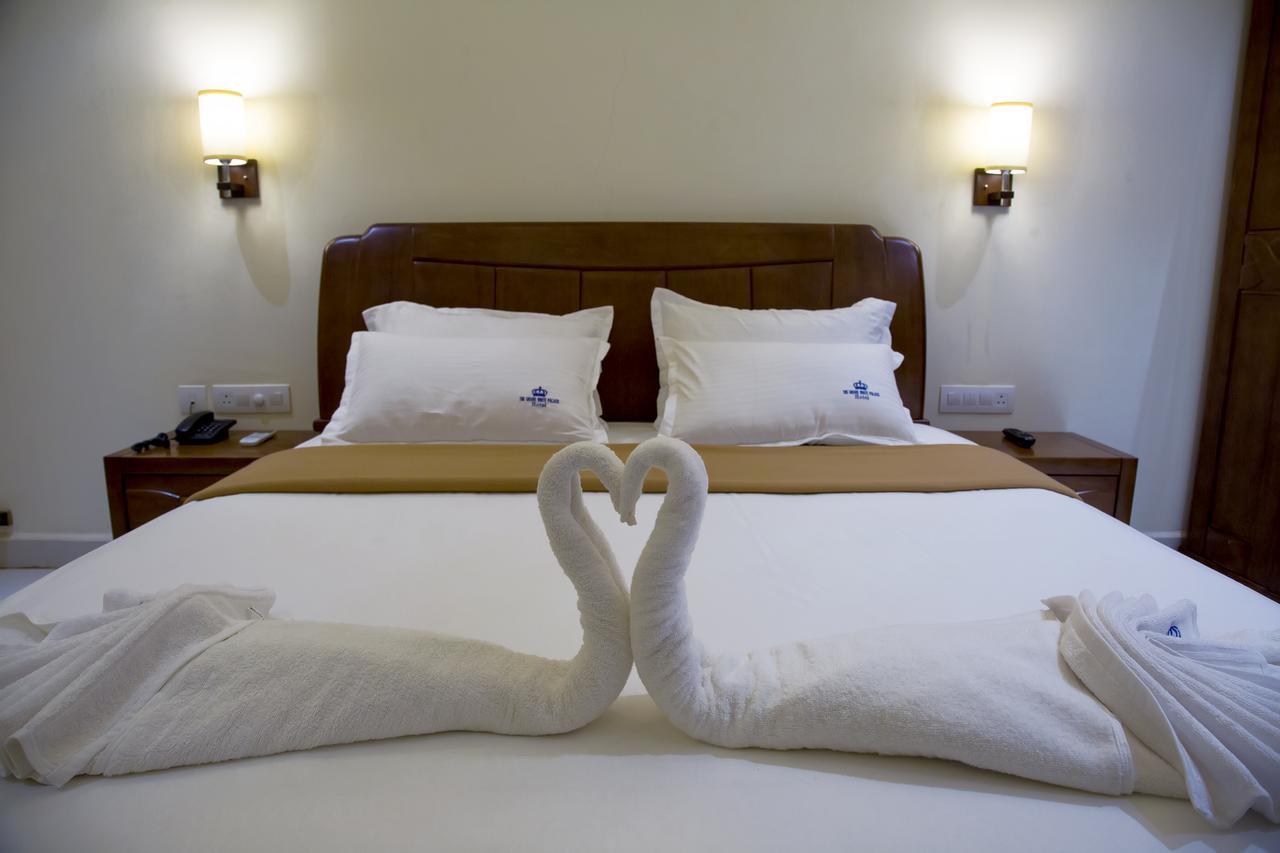 The Grand White Palace Hotel Mayiladuthurai Bagian luar foto