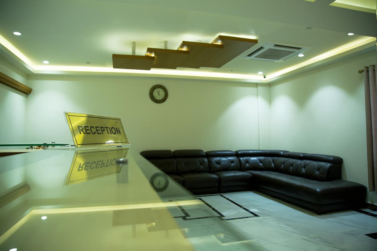 The Grand White Palace Hotel Mayiladuthurai Bagian luar foto